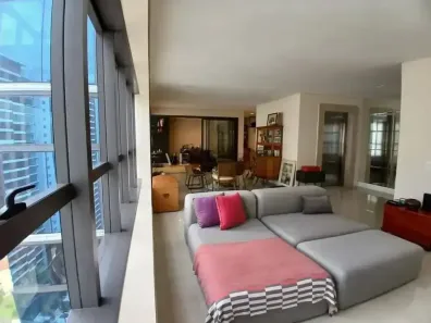 Apartamento com 3 Quartos para alugar, 216m² no Gleba Fazenda Palhano, Londrina
