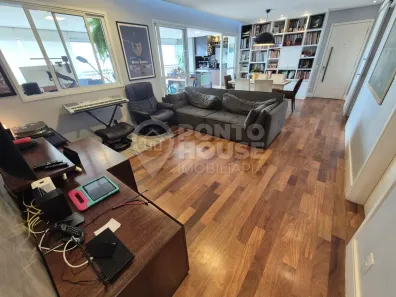 Apartamento com 3 Quartos à venda, 143m² no Vila Gumercindo, São Paulo