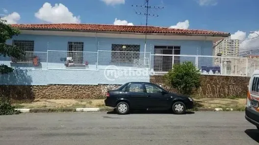 Casa com 3 Quartos à venda, 250m² no Bosque, Campinas