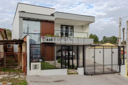 Casa com 4 Quartos à venda, 251m² no Noal, Santa Maria