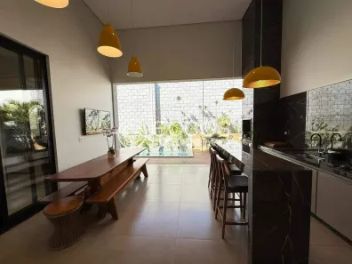 Casa de Condomínio com 3 Quartos para alugar, 220m² no Shopping Park, Uberlândia