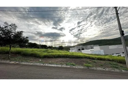 Lote/Terreno à venda, 403m² no Água Branca, Jequié