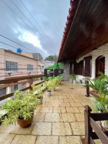 Casa com 4 Quartos à venda, 319m² no Vila Valqueire, Rio de Janeiro