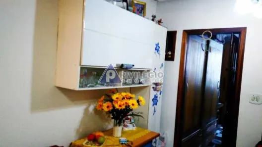 Kitnet com 1 Quarto à venda, 30m² no Copacabana, Rio de Janeiro