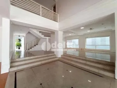 Casa com 4 Quartos para alugar, 600m² no Morada da Colina, Uberlândia