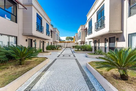 Casa de Condomínio com 3 Quartos à venda, 161m² no Água Verde, Curitiba