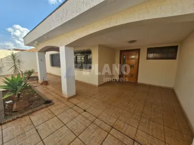 Casa com 3 Quartos à venda, 250m² no Vila Xavier (Vila Xavier), Araraquara