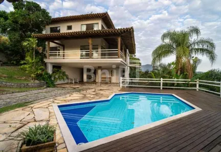 Casa com 5 Quartos à venda, 360m² no Piratininga, Niterói