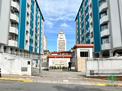 Apartamento com 2 Quartos à venda, 61m² no Barreiros, São José