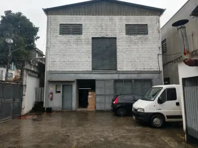 Galpão/Depósito/Armazém à venda, 2400m² no Vila Carmosina, São Paulo