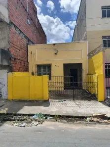 Casa com 4 Quartos para alugar, 85m² no Montese, Fortaleza