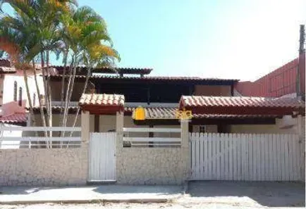 Casa com 3 Quartos à venda, 300m² no Piratininga, Niterói
