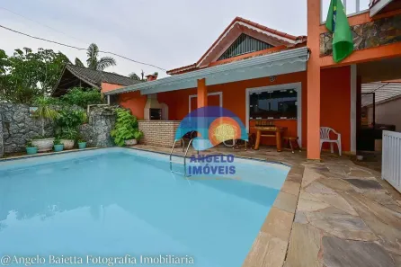 Casa com 8 Quartos à venda, 240m² no Bal Stella Maris, Peruíbe