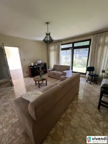 Casa com 2 Quartos à venda, 191m² no Vila Vianelo, Jundiaí