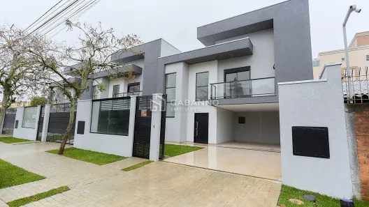 Sobrado com 3 Quartos à venda, 177m² no Campo Comprido, Curitiba