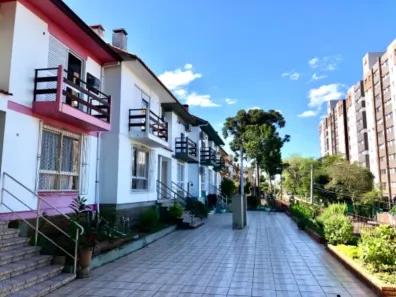 Sobrado com 3 Quartos à venda, 160m² no Santo Antônio, Porto Alegre