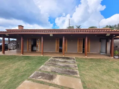 Fazenda/Sítio com 4 Quartos à venda, 266m² no , Ibiúna