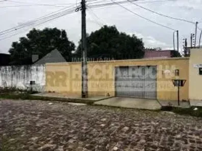 Casa com 2 Quartos à venda, 150m² no Santo Antônio, Teresina