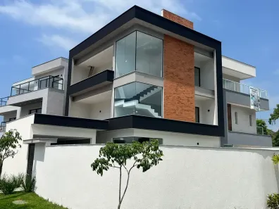 Casa de Condomínio com 3 Quartos à venda, 240m² no Vargem Pequena, Rio de Janeiro