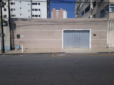 Casa com 3 Quartos à venda, 218m² no Joaquim Távora, Fortaleza