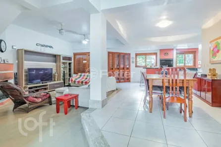 Casa com 4 Quartos à venda, 268m² no Cavalhada, Porto Alegre