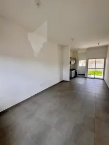 Casa com 3 Quartos para alugar, 90m² no Novo Mundo, Várzea Grande