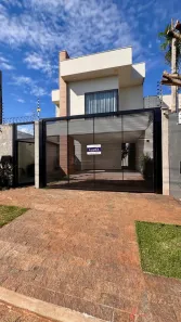 Sobrado com 3 Quartos para alugar, 204m² no Jardim Espanha, Maringá