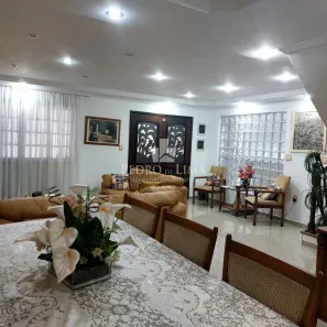 Sobrado com 3 Quartos para alugar, 226m² no Vila Granada, São Paulo