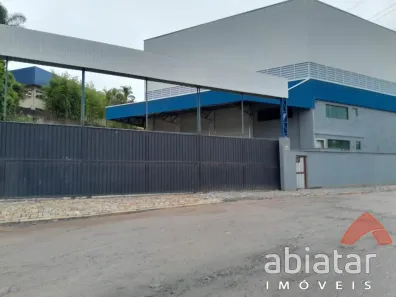 Galpão/Depósito/Armazém para venda ou aluguel, 2000m² no Parque Paraíso, Itapecerica da Serra