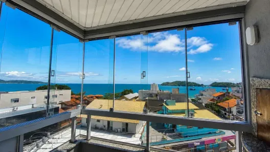 Apartamento com 2 Quartos para alugar, 75m² no Centro, Bombinhas