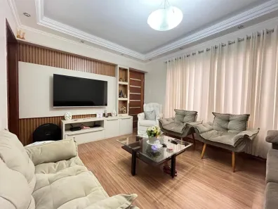 Casa com 3 Quartos à venda, 177m² no Colonial, Londrina