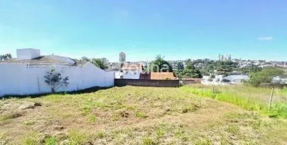 Lote/Terreno à venda, 1000m² no Cidade Jardim, Uberlândia