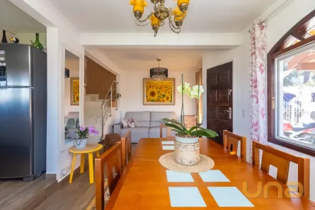 Sobrado com 3 Quartos à venda, 95m² no Santa Cândida, Curitiba