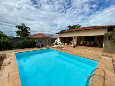 Imóvel Comercial com 3 Quartos para venda ou aluguel, 249m² no Jardim Shangri-Lá, Cuiabá