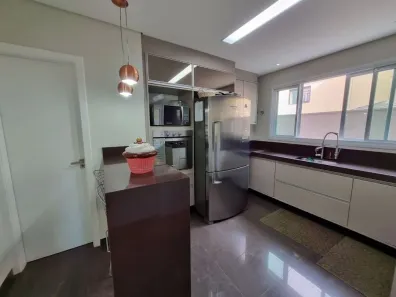 Casa de Condomínio com 3 Quartos à venda, 260m² no Loteamento Villa Branca, Jacareí