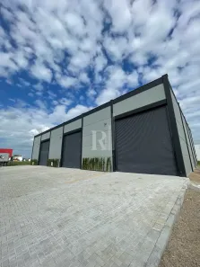 para alugar, 398m² no Praça, Tijucas