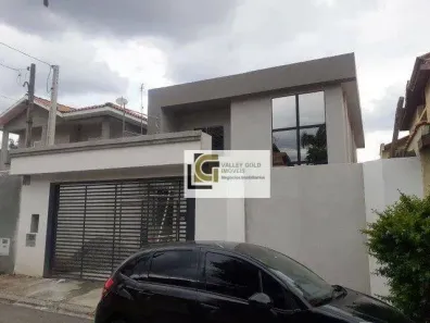 Sobrado com 3 Quartos à venda, 212m² no Loteamento Villa Branca, Jacareí