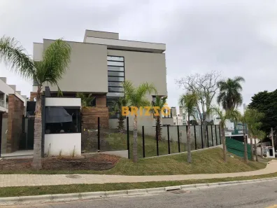 Casa de Condomínio com 3 Quartos à venda, 271m² no Santo Inácio, Curitiba