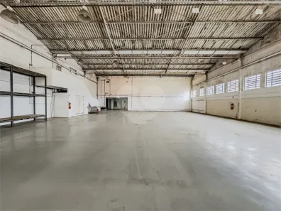 Galpão/Depósito/Armazém à venda, 1750m² no Centro, Diadema