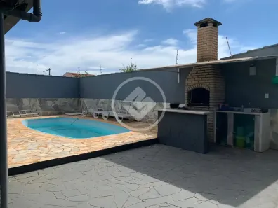 Casa com 3 Quartos à venda, 183m² no Santa Mônica, Uberlândia