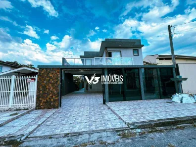 Sobrado com 3 Quartos à venda, 200m² no Balneário Perequê, Matinhos