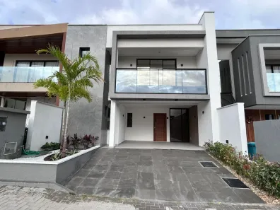 Casa de Condomínio com 4 Quartos à venda, 245m² no Maraponga, Fortaleza