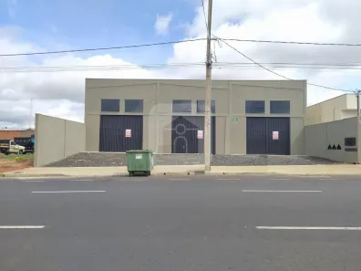 Galpão/Depósito/Armazém para alugar, 210m² no Loteamento Residencial Pequis, Uberlândia