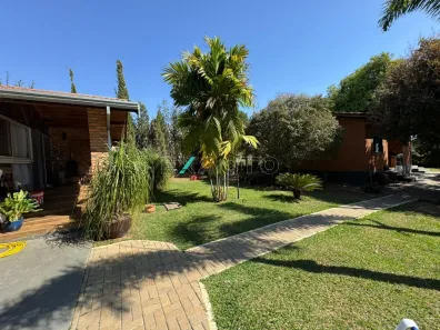Fazenda/Sítio com 4 Quartos à venda, 215m² no Condomínio Vila das Tulipas, Holambra