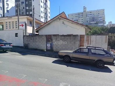 Lote/Terreno à venda, 640m² no Barreiros, São José