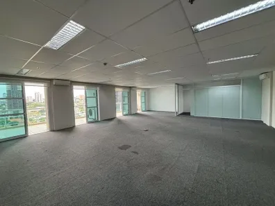 Sala Comercial à venda, 155m² no Vila São Francisco (Zona Sul), São Paulo
