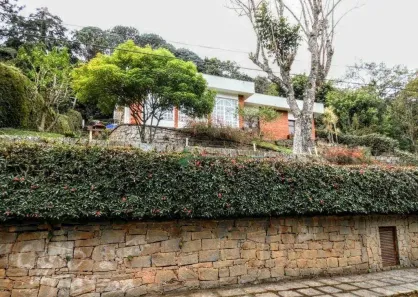 Casa com 3 Quartos à venda, 210m² no Albuquerque, Teresópolis