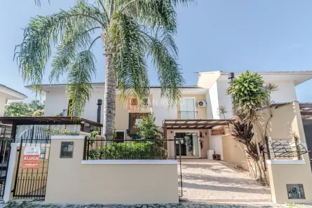 Casa com 3 Quartos para alugar, 150m² no Campeche, Florianópolis