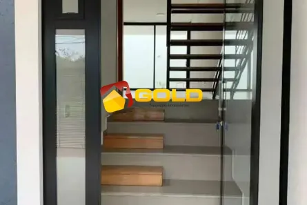 Casa com 3 Quartos para alugar, 157m² no Jardim Karaíba, Uberlândia