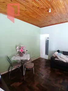 Casa com 5 Quartos à venda, 137m² no Caiçaras, Belo Horizonte